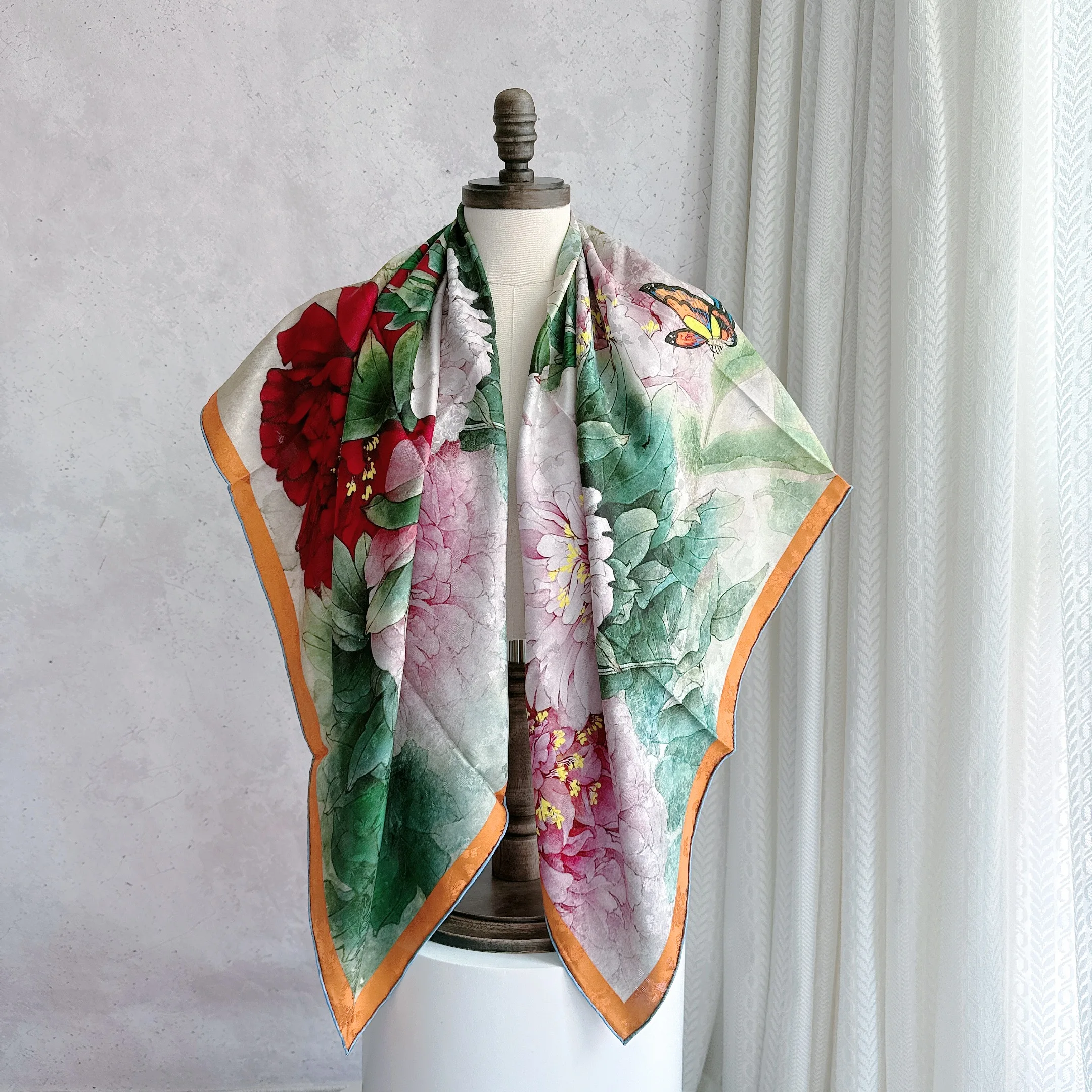 Double-Sided Peonies Print Chinese Style 100% Silk Scarf 110cm 110cm Large Luxury Women's Square Scarf Hand-Rolled Headscarf