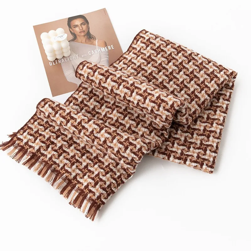 New luxury 100% Wool Plaid Scarf Women Autumn Winter Warm Shawl Hijab Soft Lightly Hair Wrap Fashionable Versatile Head Scarves