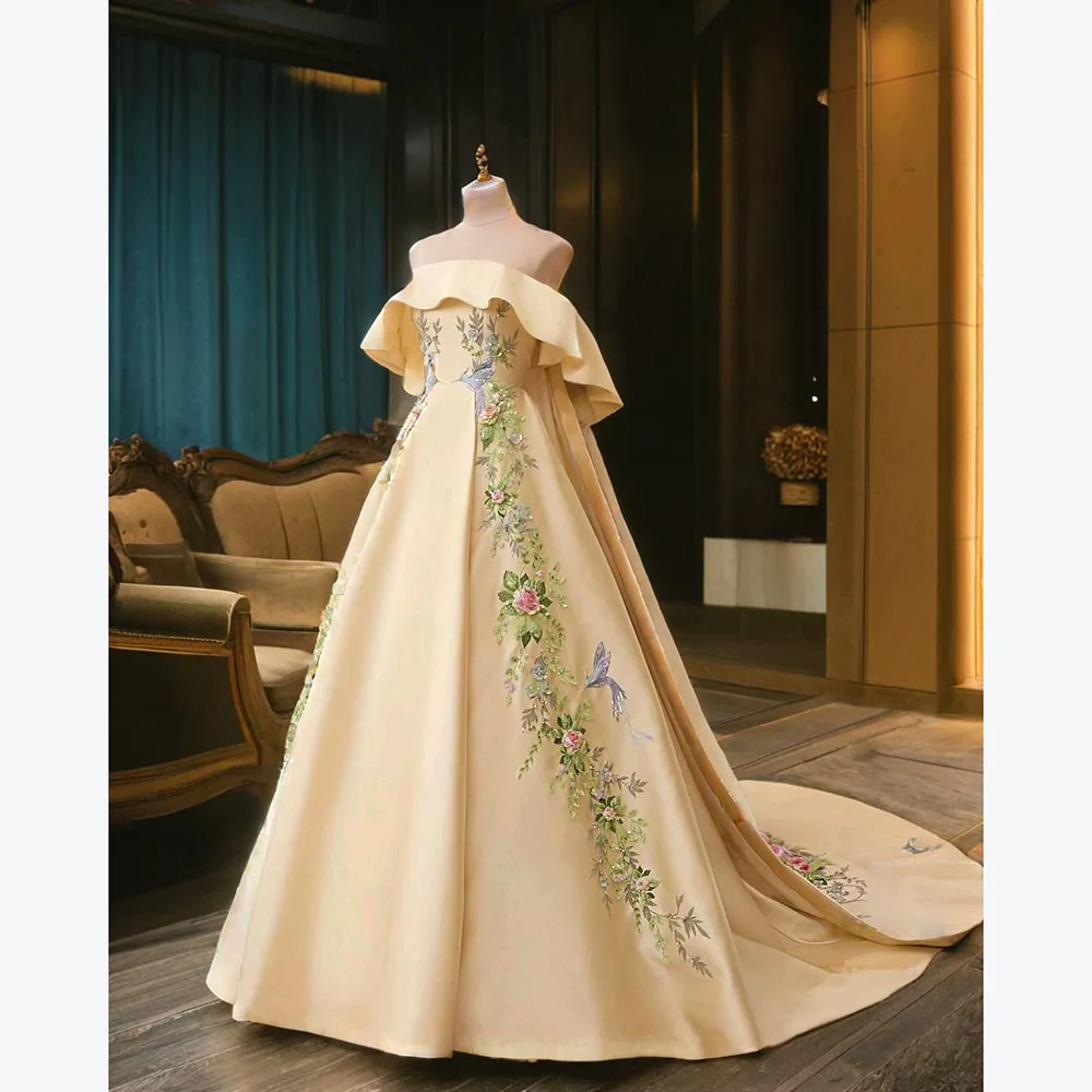 Luxury Appliques Evening Dresses Yellow Srapless Chapel Train Sleeveless Draped Formal Occasion Elegant Women Princess Dress